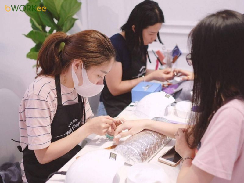 Những Yếu Tố Ảnh Hưởng Đến Thu Nhập Nghề Nail