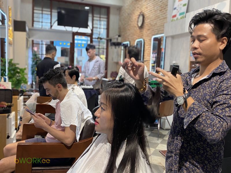 Nhân viên tại Salon Lê Hiếu