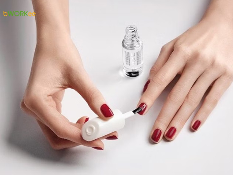 Mẹ bầu có được làm nail không? Những hóa chất trong sơn móng tay cần tránh