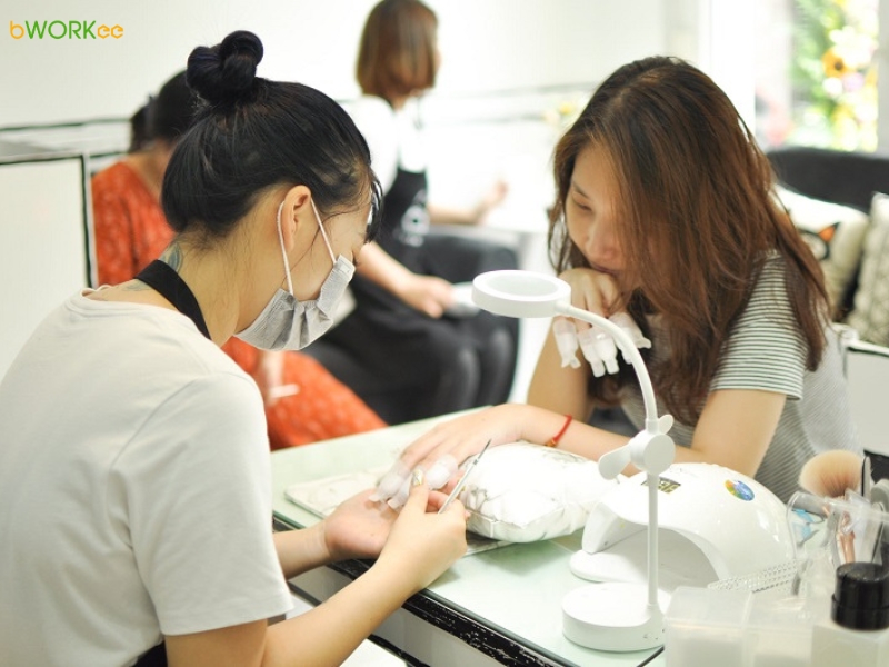 Nghề Làm Nail Phù Hợp Với Những Đối Tượng Nào?