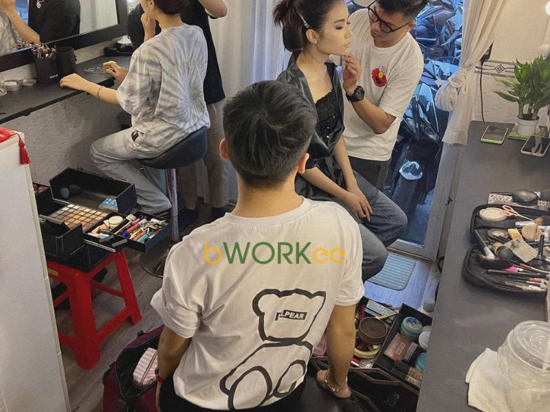 Khóa học trang điểm chuyên nghiệp