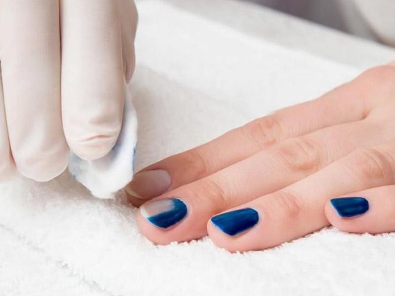 Sử Dụng Dung Dịch Acetone 100% Tẩy Sạch