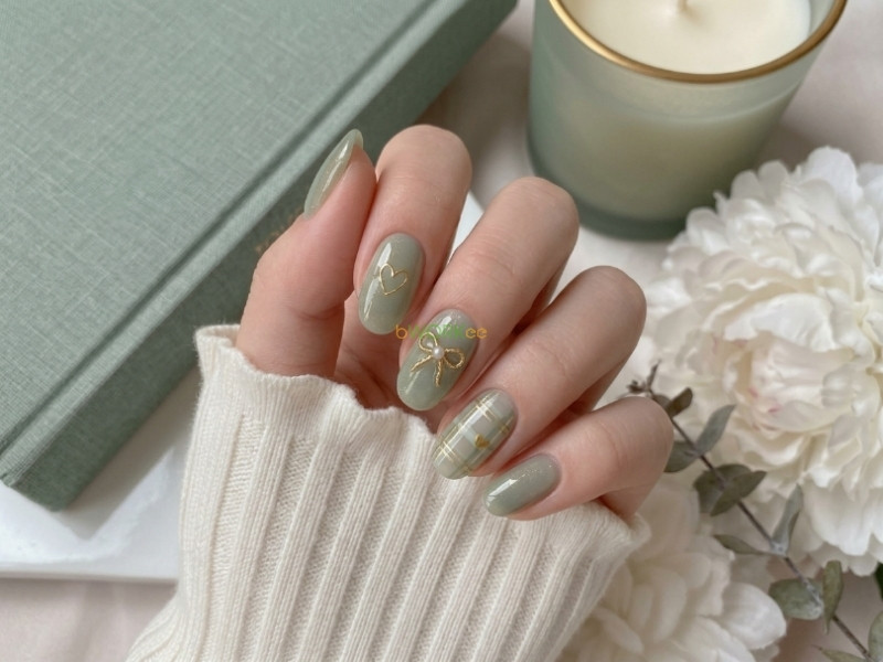 Eggsy Nails