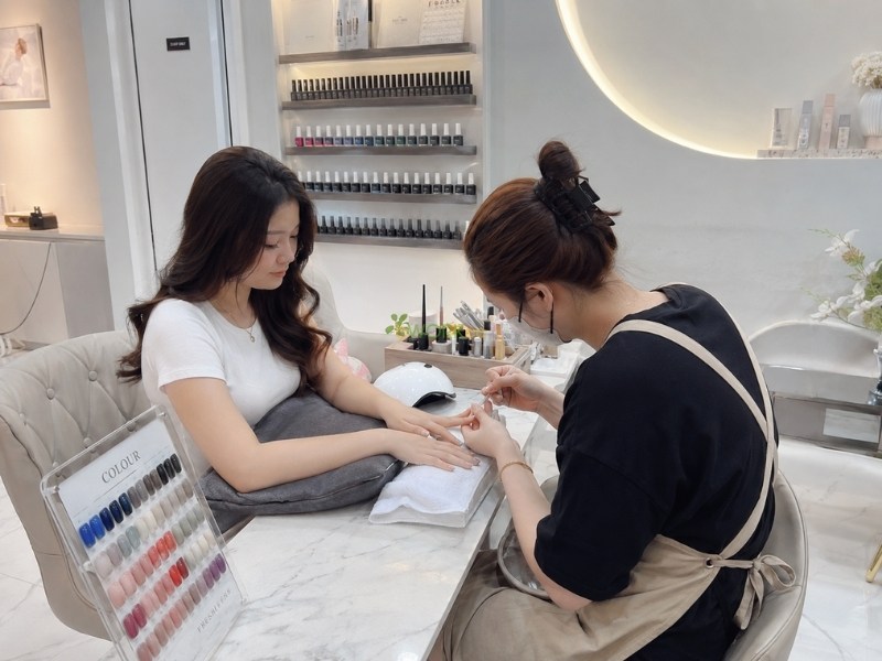 Tổng quan về dịch vụ l&agrave;m nail tận nơi phường H&ograve;a Hưng