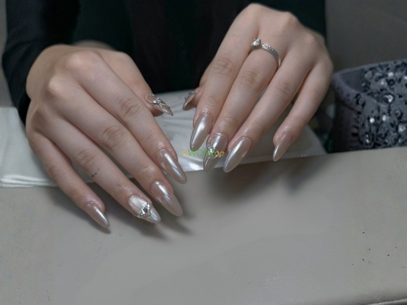 RI-O Nail & More phường Tân Định