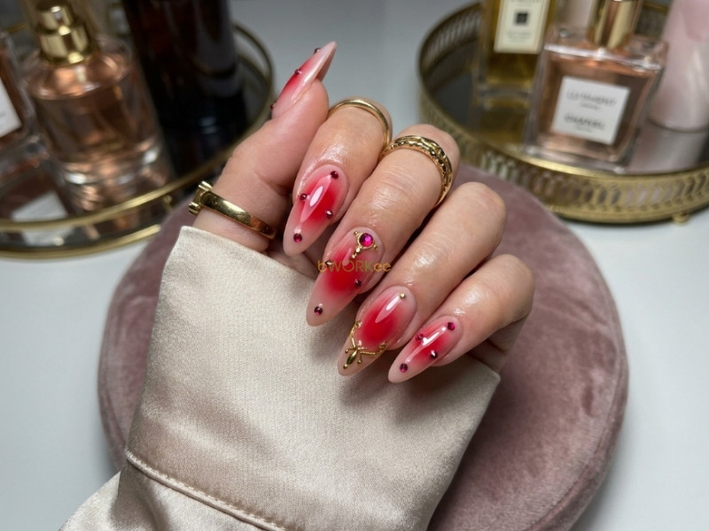 AKIRA NAIL & BEAUTY