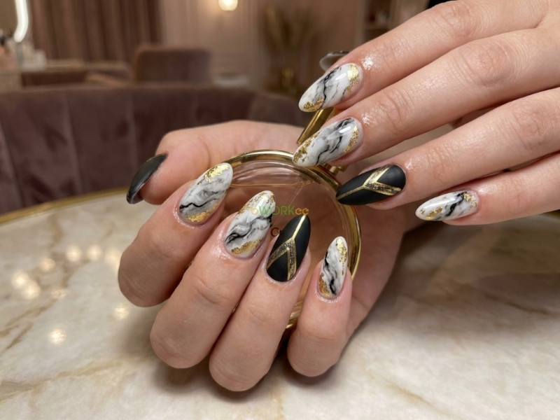 LUNA NAILS