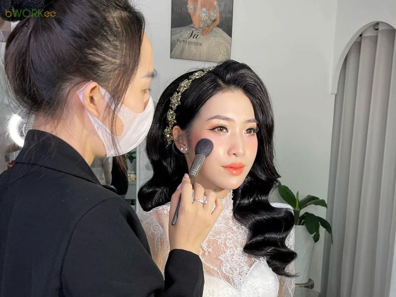 Khám phá dịch vụ trang điểm tại nhà Quận 12 chất lượng tại TP.HCM