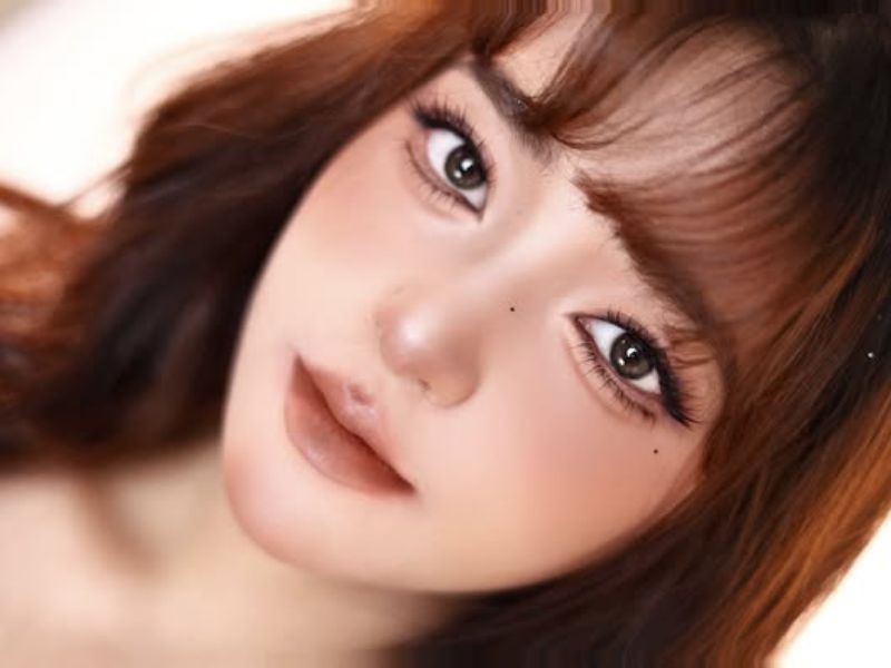 VyVy Makeup Artist