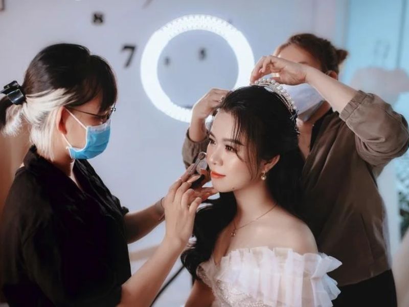 An Quang Makeup
