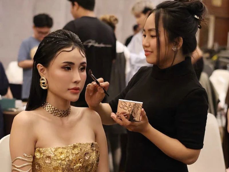Tuyền Makeup