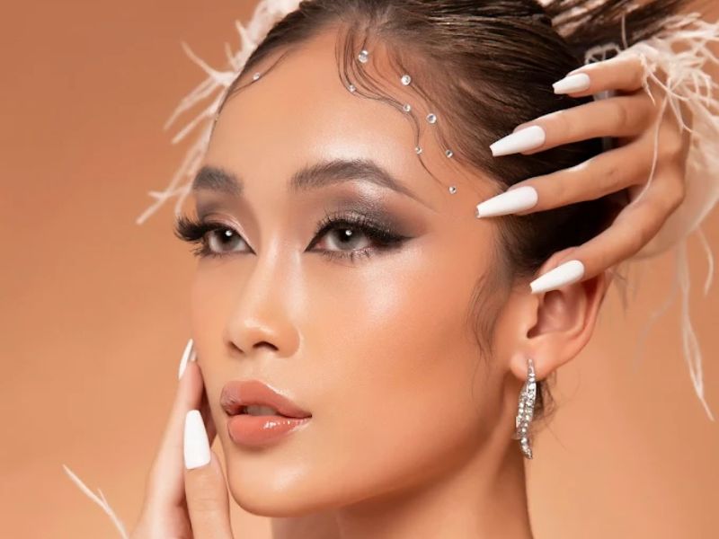 Tiencao Makeup