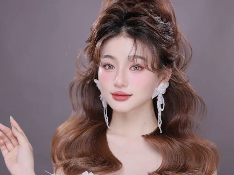 Trần Hà Makeup Artist