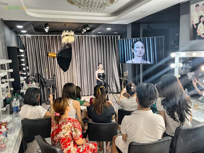 Khoá học make up chuyên nghiệp ở Ngọc Thạch Makeup Academy