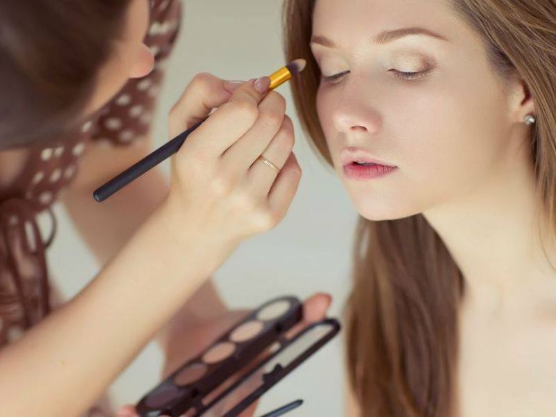 Lý do nên sử dụng dịch vụ makeup tại nhà phường Xuân Hòa