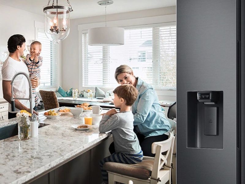 Vì sao nên vệ sinh thiết bị điện tử định kỳ tại TP.HCM