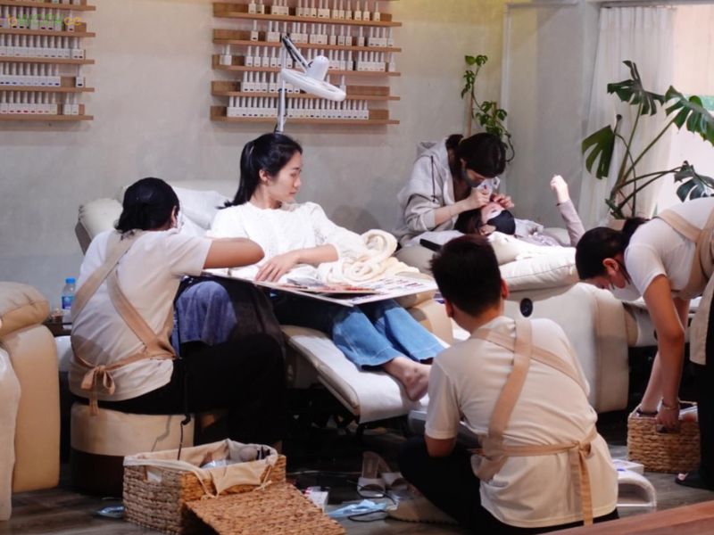 Her Nail Bến Vân Đồn