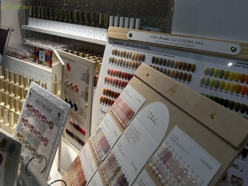 TisuNails - Tiệm Nails Trên Lầu