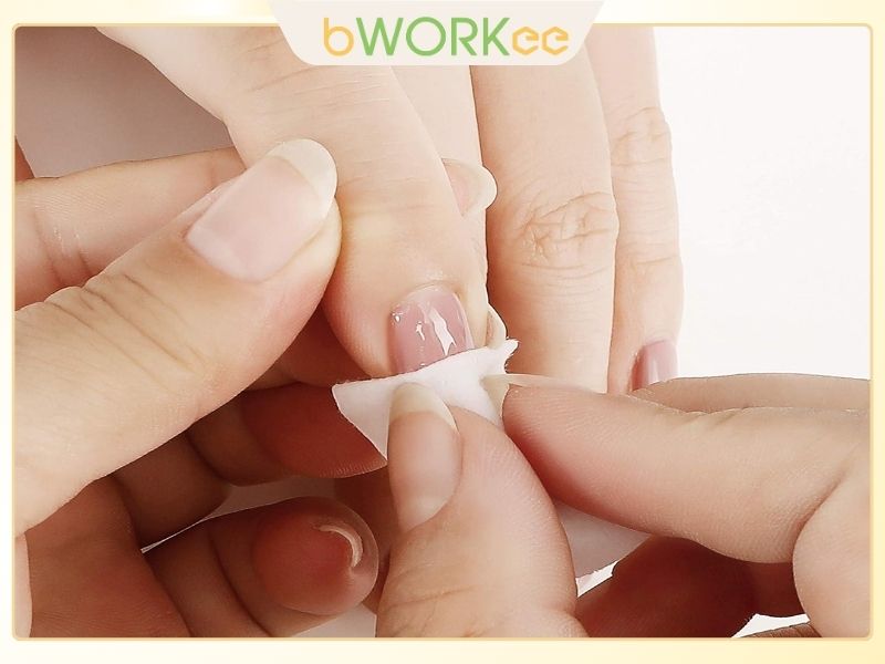 Làm Sạch Lớp Sơn Còn Dính