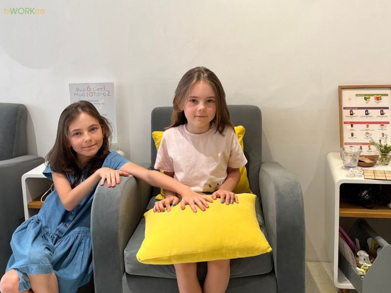 MERCI, nails, spa & cafe